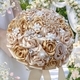 Bouquet de mariée en forme de cœur avec strass et perles et ruban