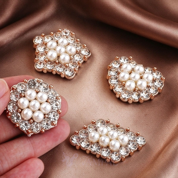 4-piece set Pearl Rhinestone Decorative Buckle Multi-Shape Applique
