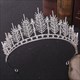 Prinzessinnen-Brautdiadem aus Legierung mit Strasssteinen und Blattdesign