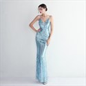 Robe de bal sirène à sequins col V et bretelles fines, dos nu