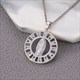 Mehrere Stile Zwei Farben Gold Und Silber Halskette Kupfer Jungfrau Maria Runder Anhänger Elegante Damen Hals Accessoires Schmuck