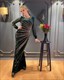 Langes Samt Abaya Mit Perle Und Diamant Detail Für Damen