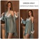 Französisches romantisches Seiden-Satin-Nachthemd mit Träger und Feder und Bademantel-Sleepwear