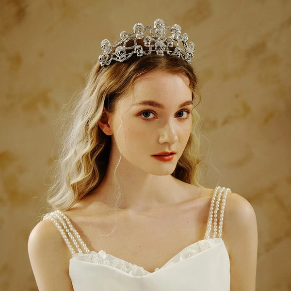 Sparkling Skull Tiara – Edgy Royalty For Parties & Cosplay | Vampal Dresses